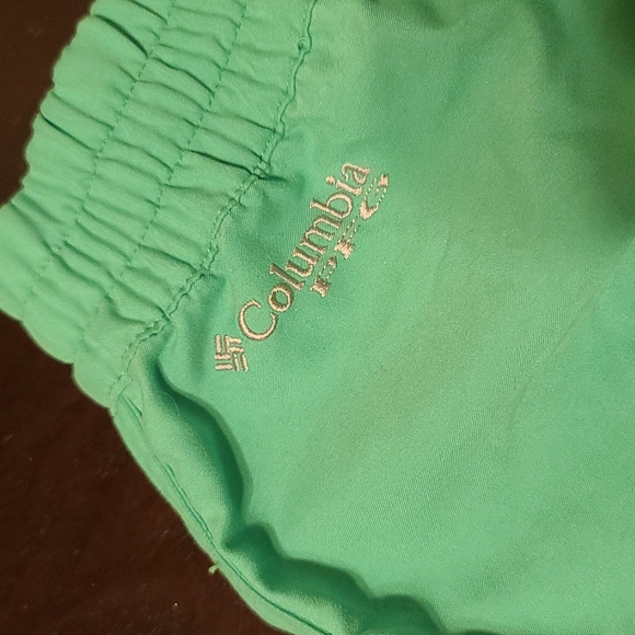 Columbia Omni Shield shorts - Picture 7 of 8